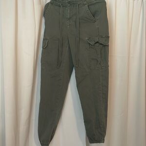 American eagle cargo pants (size 0)